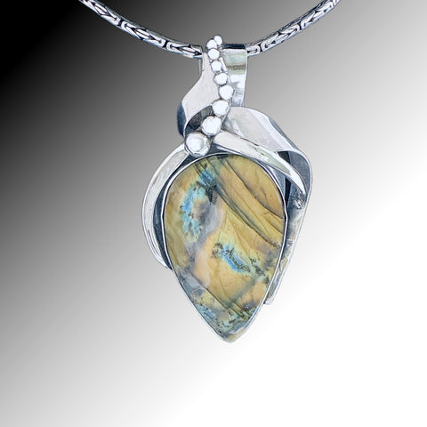 Labradorite Silver Pendant